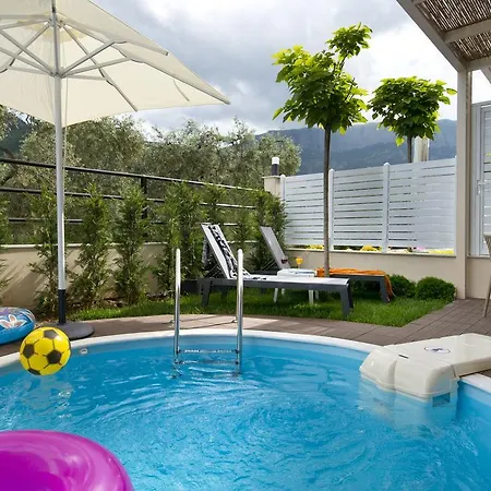 アパートホテル Votsalo 4*